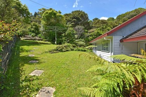 Photo of property in 2/19 James Grove, Stokes Valley, Lower Hutt, 5019
