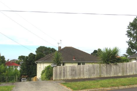 Photo of property in 27a Clairville Crescent, Wai O Taiki Bay, Auckland, 1072