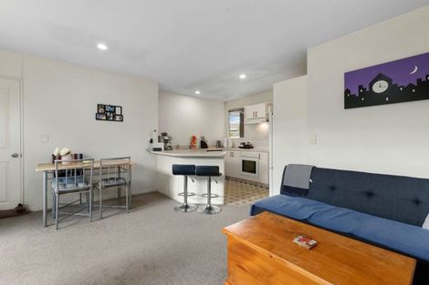 Photo of property in 17e Division Street, Riccarton, Christchurch, 8041