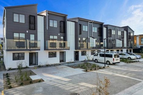 Photo of property in 16 Dotterel Place, Westgate, Auckland, 0614