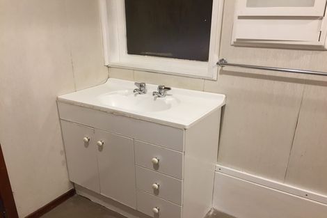 Photo of property in 74 Methuen Road, New Windsor, Auckland, 0600