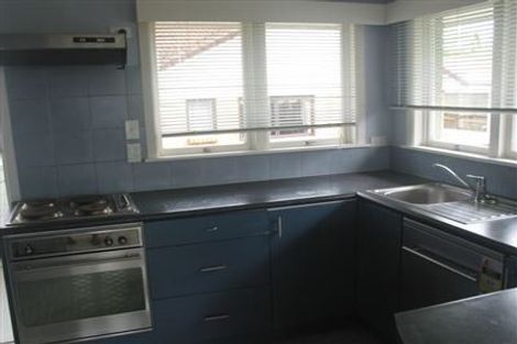 Photo of property in 2/59 Shakespeare Road, Milford, Auckland, 0620