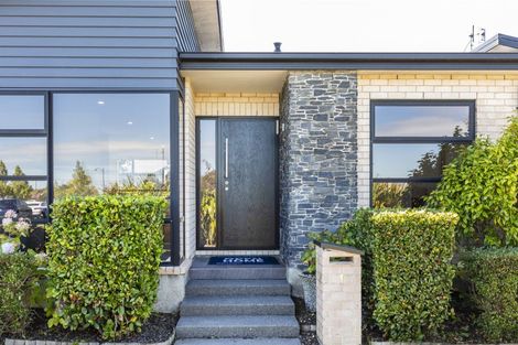 Photo of property in 1 Tangy Loch Lane, Broomfield, Christchurch, 8042