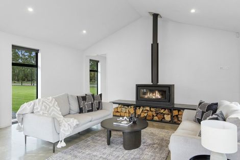 Photo of property in 14 Walford Way, Darfield, 7571