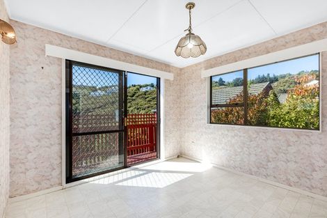 Photo of property in 49 Kinloch Place, Papakowhai, Porirua, 5024