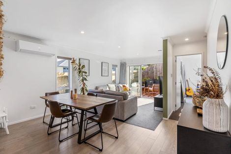 Photo of property in 8 Reserva Crescent, Kumeu, 0810
