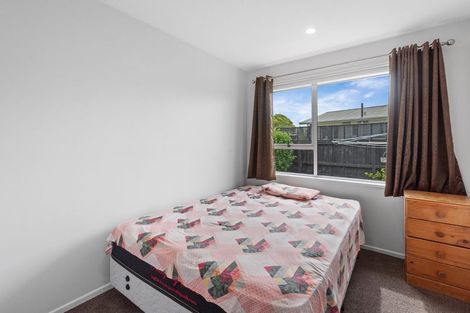 Photo of property in 2/11 Peckham Lane, Woolston, Christchurch, 8062