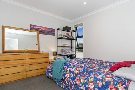 Photo of property in 22f Clive Road, Katikati, 3129