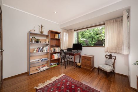 Photo of property in 10 Padfield Place, Sunnyhills, Auckland, 2010