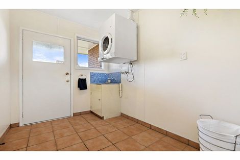 Photo of property in 12a Gamblins Road, Saint Martins, Christchurch, 8022