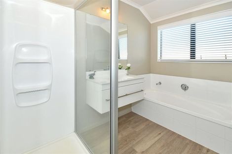 Photo of property in 30 Searle Drive, Patumahoe, Pukekohe, 2679