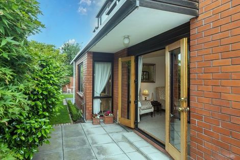 Photo of property in 9 Clyde Road, Upper Riccarton, Christchurch, 8041