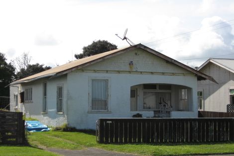 Photo of property in 10 Matai Street, Castlecliff, Whanganui, 4501