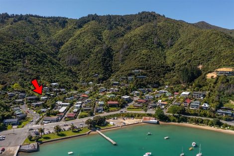 Photo of property in 4 Amelia Crescent, Waikawa, Picton, 7220