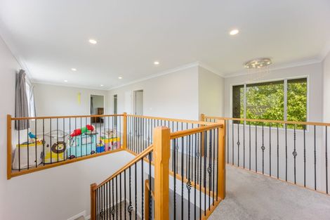 Photo of property in 1b Harrowglen Drive, Northcross, Auckland, 0632