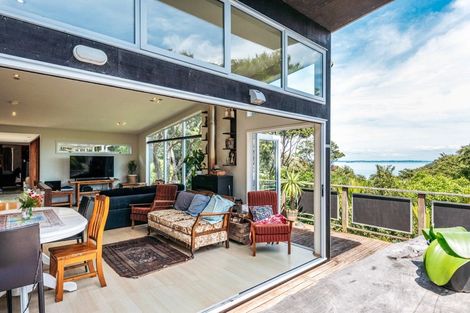 Photo of property in 31 Bella Vista Road, Omiha, Waiheke Island, 1081