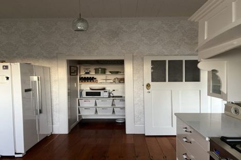 Photo of property in 16 Fairfield Road, Hawera, 4610