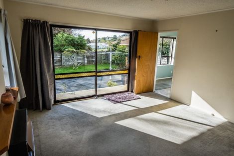 Photo of property in 3 Tawa Street, Tawa, Wellington, 5028