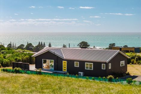 Photo of property in 28 Tama Road, Riversdale Beach, Masterton, 5872