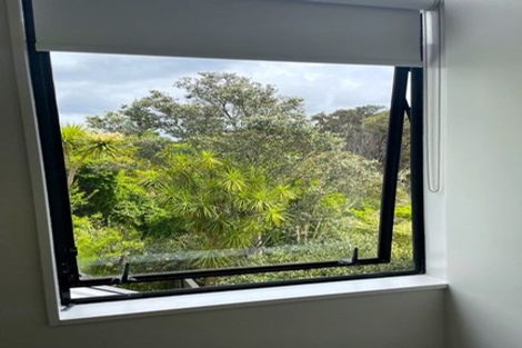 Photo of property in 20 Rhinevale Close, Henderson, Auckland, 0612