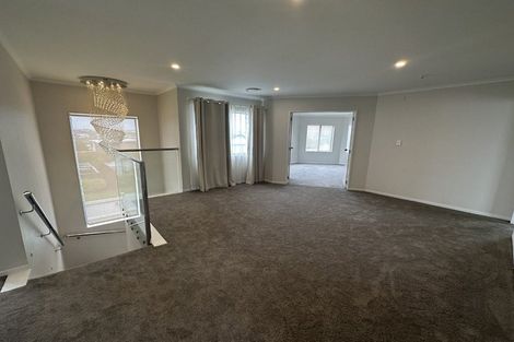Photo of property in 2 Crompton Place, Orewa, 0931