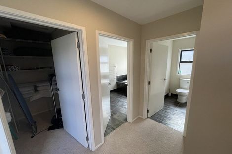 Photo of property in 5 Wentworth Lane, Waiwhakaiho, New Plymouth, 4312