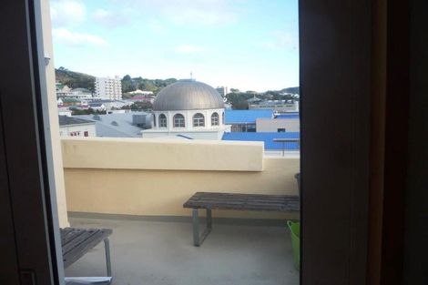 Photo of property in Chatsworth Flats, 7/23 Pirie Street, Mount Victoria, Wellington, 6011