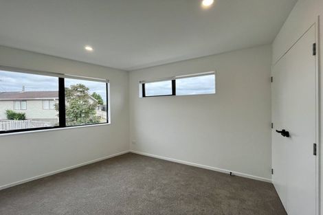 Photo of property in 12a Massine Place, Randwick Park, Auckland, 2105