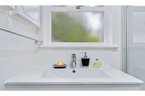 Photo of property in 2/53 Richards Avenue, Forrest Hill, Auckland, 0620