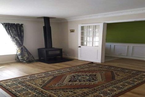 Photo of property in 2/271 Karori Road, Karori, Wellington, 6012