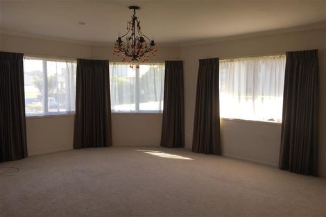 Photo of property in 5 Jomard Terrace, Northcross, Auckland, 0632