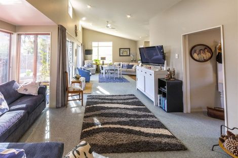 Photo of property in 17 Kiwi Avenue, Waikuku Beach, 7473