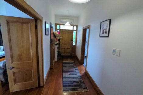 Photo of property in 33 Harland Street, Brooklyn, Wellington, 6021