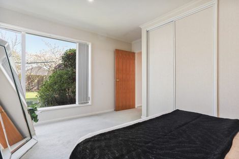 Photo of property in 4 Wardour Mews, Avonhead, Christchurch, 8042