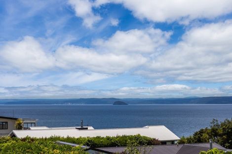 Photo of property in 23 Turangitukua Terrace, Kuratau, Turangi, 3381