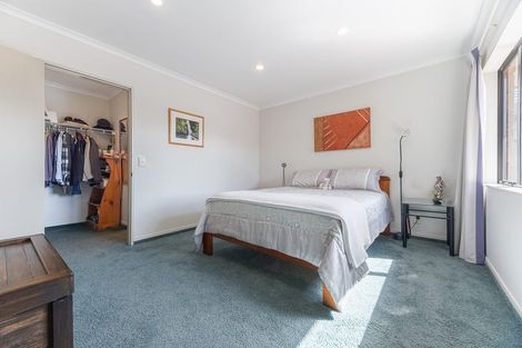 Photo of property in 2 Jeannie Way, Waikanae Beach, Waikanae, 5036