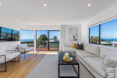 Photo of property in 2/30 Firth Road, Torbay, Auckland, 0630