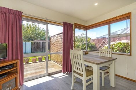 Photo of property in 3 Aberfoyle Place, Parklands, Christchurch, 8083