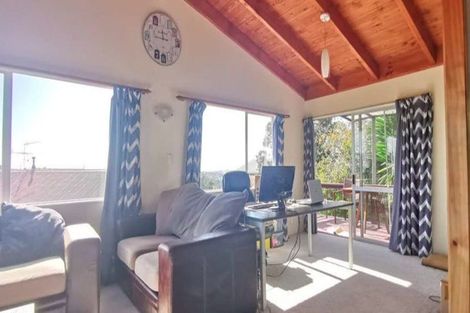 Photo of property in 21 Raelene Place, Massey, Auckland, 0614