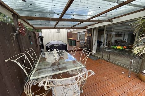 Photo of property in 106 Everglade Drive, Totara Heights, Auckland, 2105