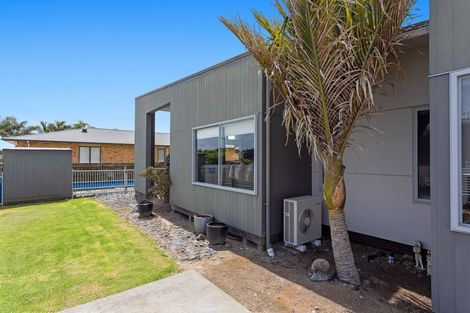 Photo of property in 22 Awatapu Drive, Whakatane, 3120