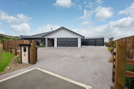 Photo of property in 10 Franks Place, Outram, 9019