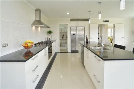 Photo of property in 14 Piwakawaka Court, Rototuna North, Hamilton, 3210