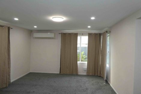 Photo of property in 35 Zita Maria Drive, Massey, Auckland, 0614