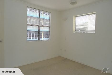 Photo of property in 25 Ballantrae Place, Thorndon, Wellington, 6011