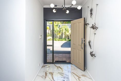 Photo of property in 1 Shakespeare Road, Bastia Hill, Whanganui, 4500