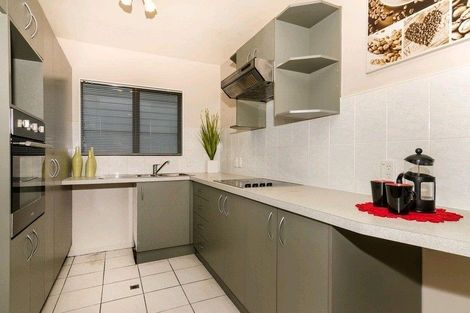 Photo of property in 25/3 Hulme Place, Henderson, Auckland, 0612