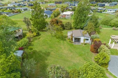 Photo of property in 19 Angela Place, Kinloch, Taupo, 3377