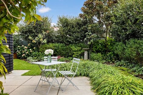 Photo of property in 27a Shackleton Road, Mount Eden, Auckland, 1024