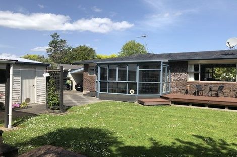 Photo of property in 60 John F Kennedy Drive, Milson, Palmerston North, 4414